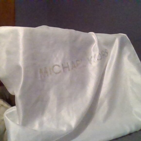 MK orange camo tote - Picture 3 of 5